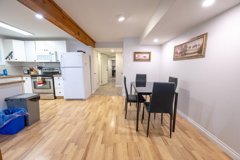 8A Down - Dining (2)