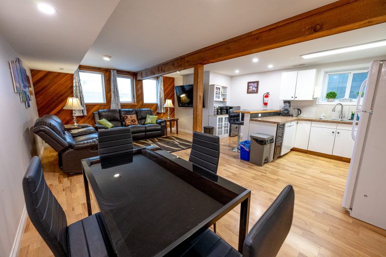 8A Down - Kitchen - Dining (14)