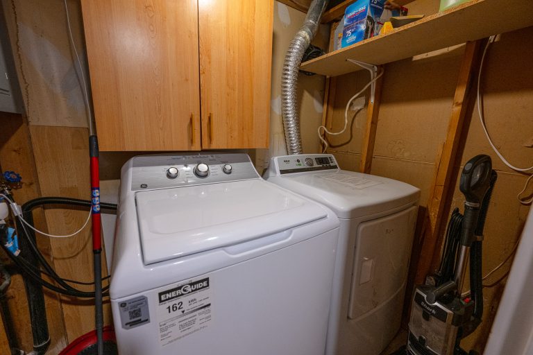 8A Down - Laundry (2)