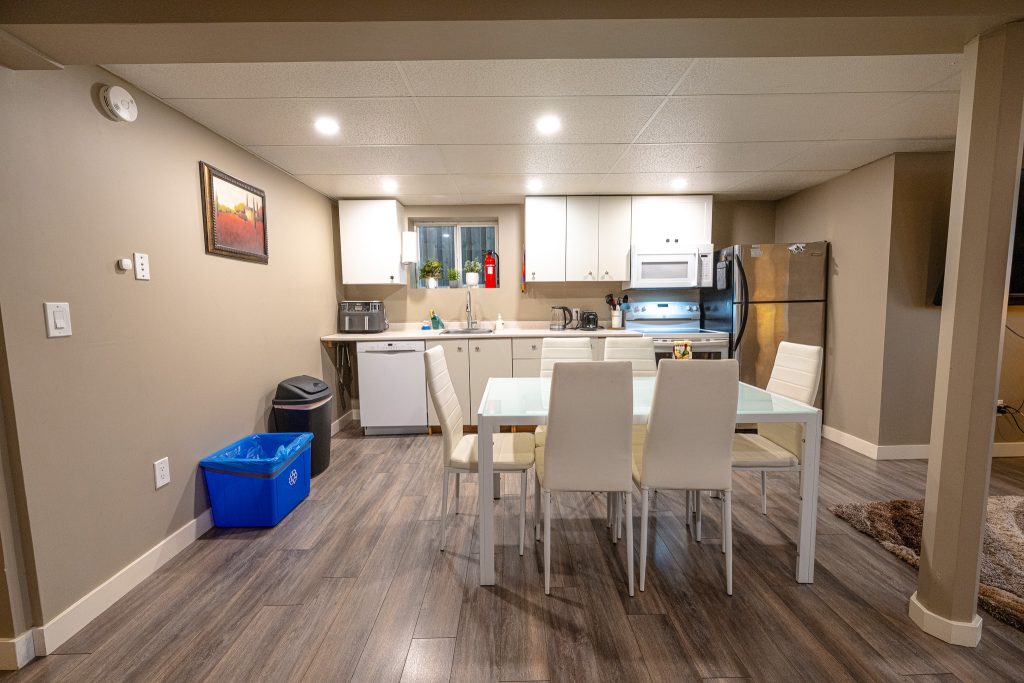 8B Down - Kitchen and Dining (2)